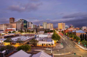 Walk to Central Market Parking GYM&POOL City View, Adelaide